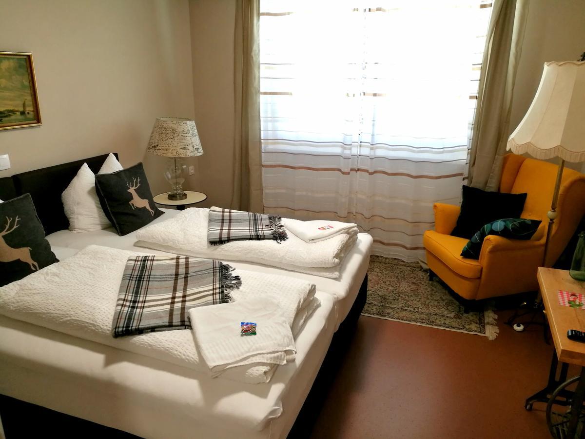 Cafe-Restaurant Leo Otel Kalsdorf bei Graz Dış mekan fotoğraf