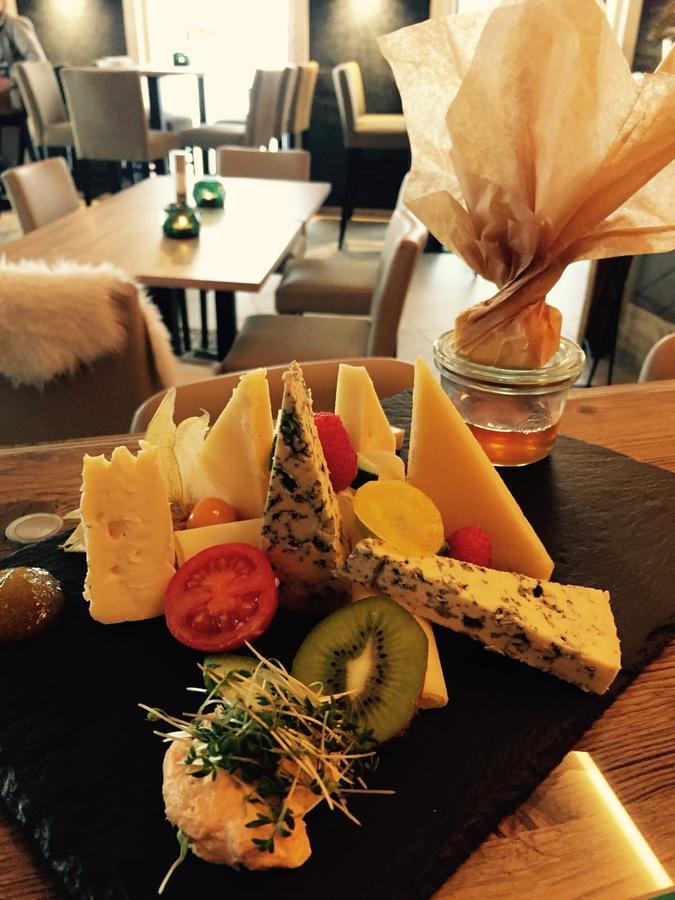 Cafe-Restaurant Leo Otel Kalsdorf bei Graz Dış mekan fotoğraf