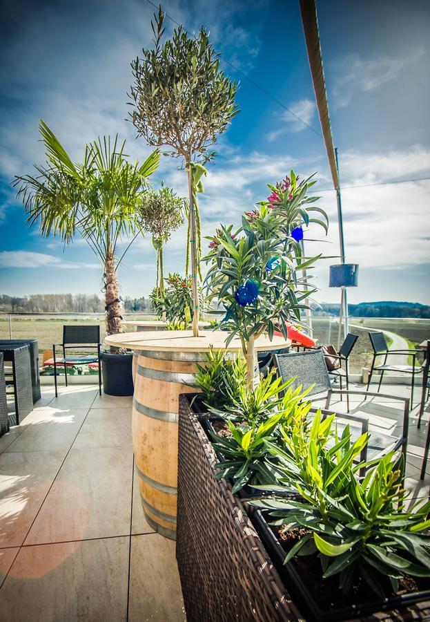 Cafe-Restaurant Leo Otel Kalsdorf bei Graz Dış mekan fotoğraf