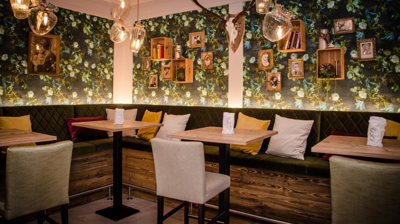 Cafe-Restaurant Leo Otel Kalsdorf bei Graz Dış mekan fotoğraf