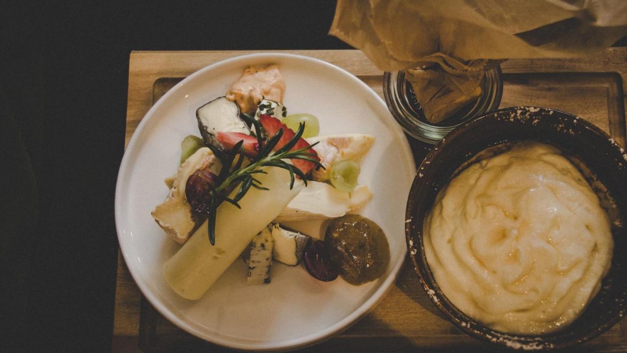 Cafe-Restaurant Leo Otel Kalsdorf bei Graz Dış mekan fotoğraf